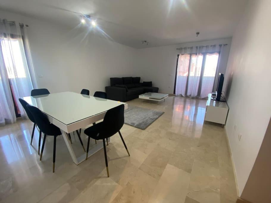 Central Estepona 3 Bed Apt With Pool And Parking Eksteriør bilde